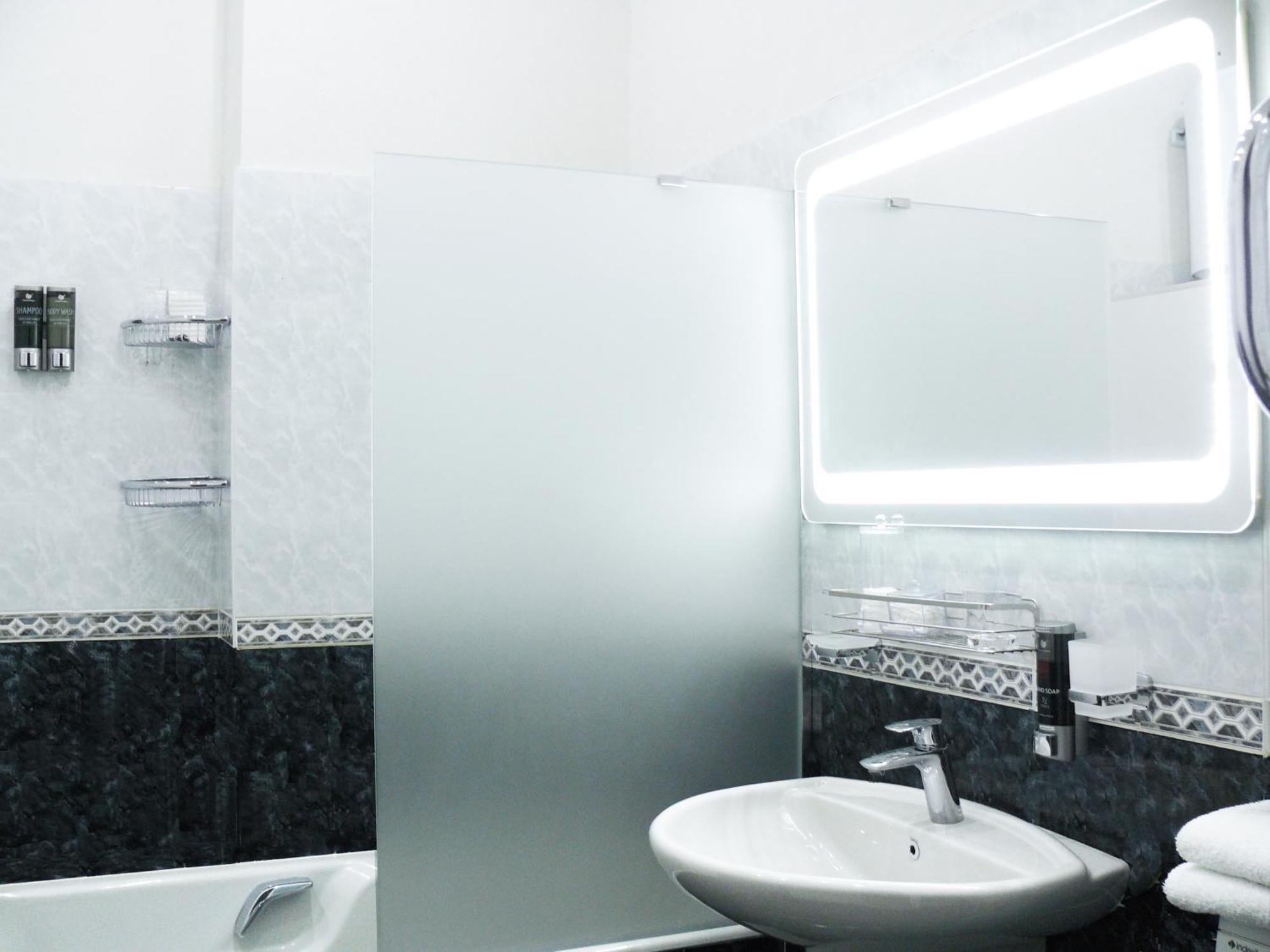 Apartment Luxury Centre Located キエフ エクステリア 写真